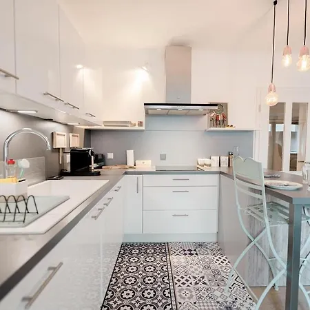 Stylish 2br In Belair, Walk To & Parc Merl 아파트