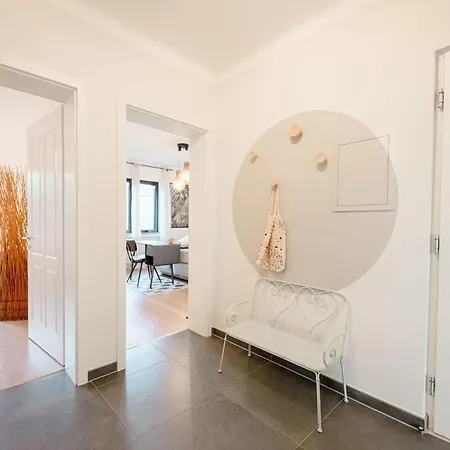 Stylish 2br In Belair, Walk To & Parc Merl 아파트